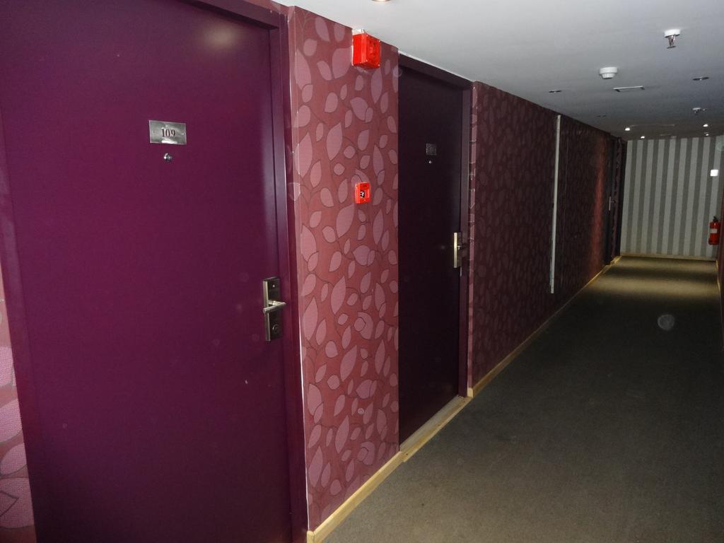 The Purple Leaf Hotels Хидерабад Екстериор снимка