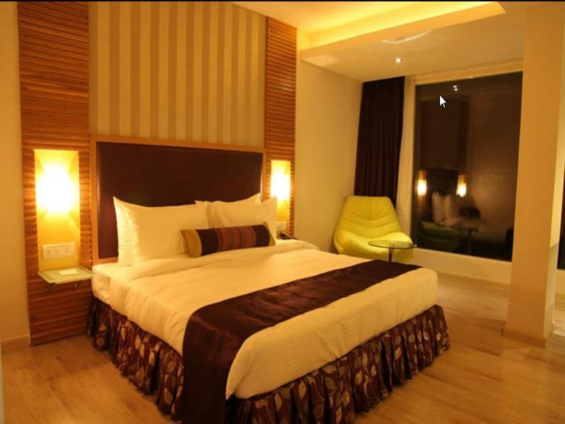 The Purple Leaf Hotels Хидерабад Екстериор снимка